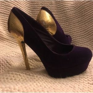 Qupid Animal Print Metallic Pumps